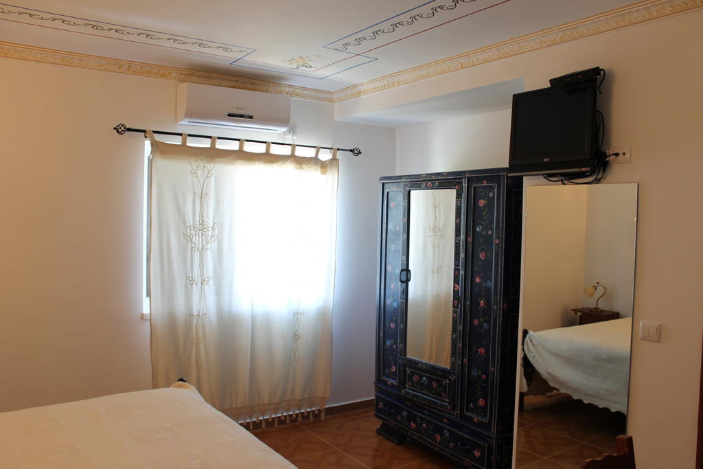 "O Viajante" Low Cost Hotel Estremoz Extérieur photo