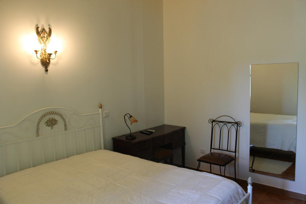 "O Viajante" Low Cost Hotel Estremoz Extérieur photo