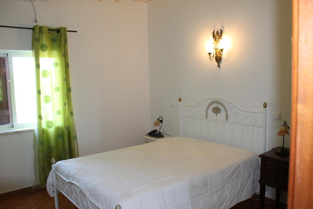 "O Viajante" Low Cost Hotel Estremoz Extérieur photo