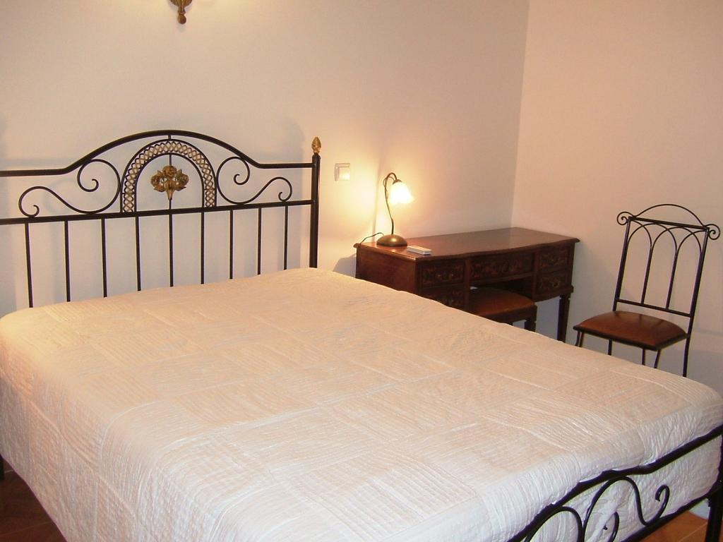"O Viajante" Low Cost Hotel Estremoz Chambre photo