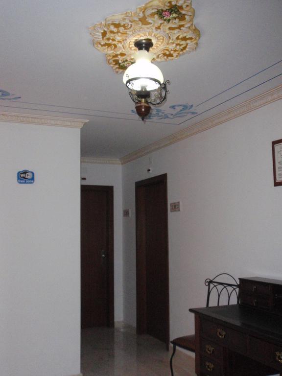 "O Viajante" Low Cost Hotel Estremoz Extérieur photo